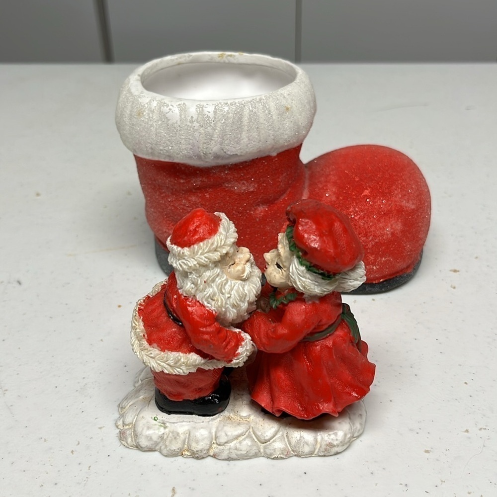 2 items Santa & Mrs Clause Small decor and boot - Picture 4 of 4